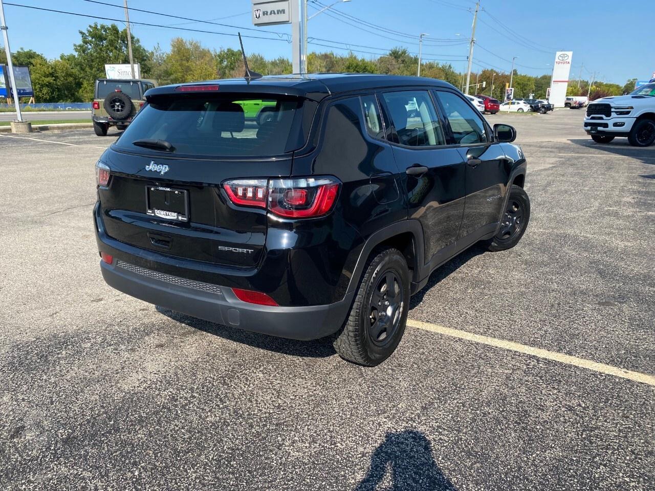 2022 Jeep Compass SPORT FWD Photo4