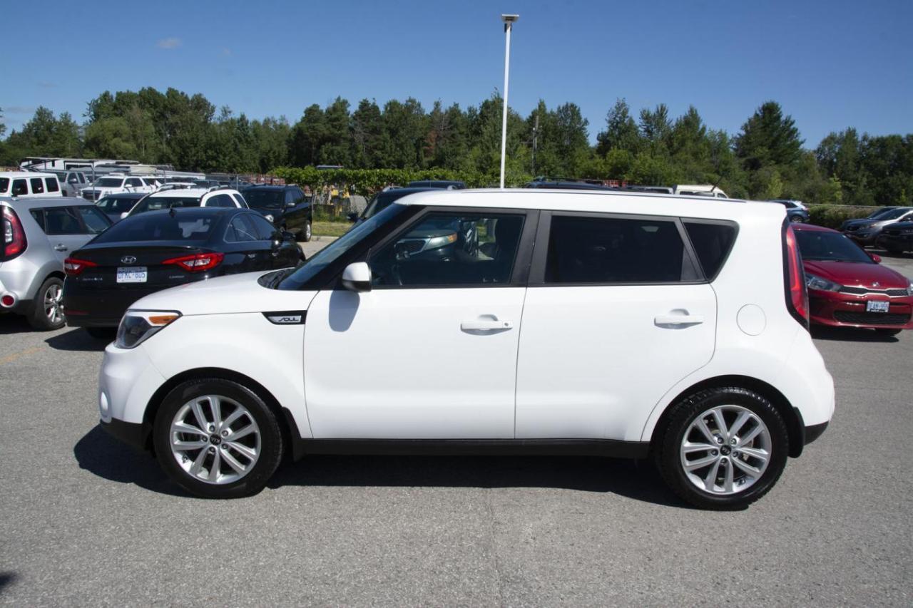 2017 Kia Soul + Photo