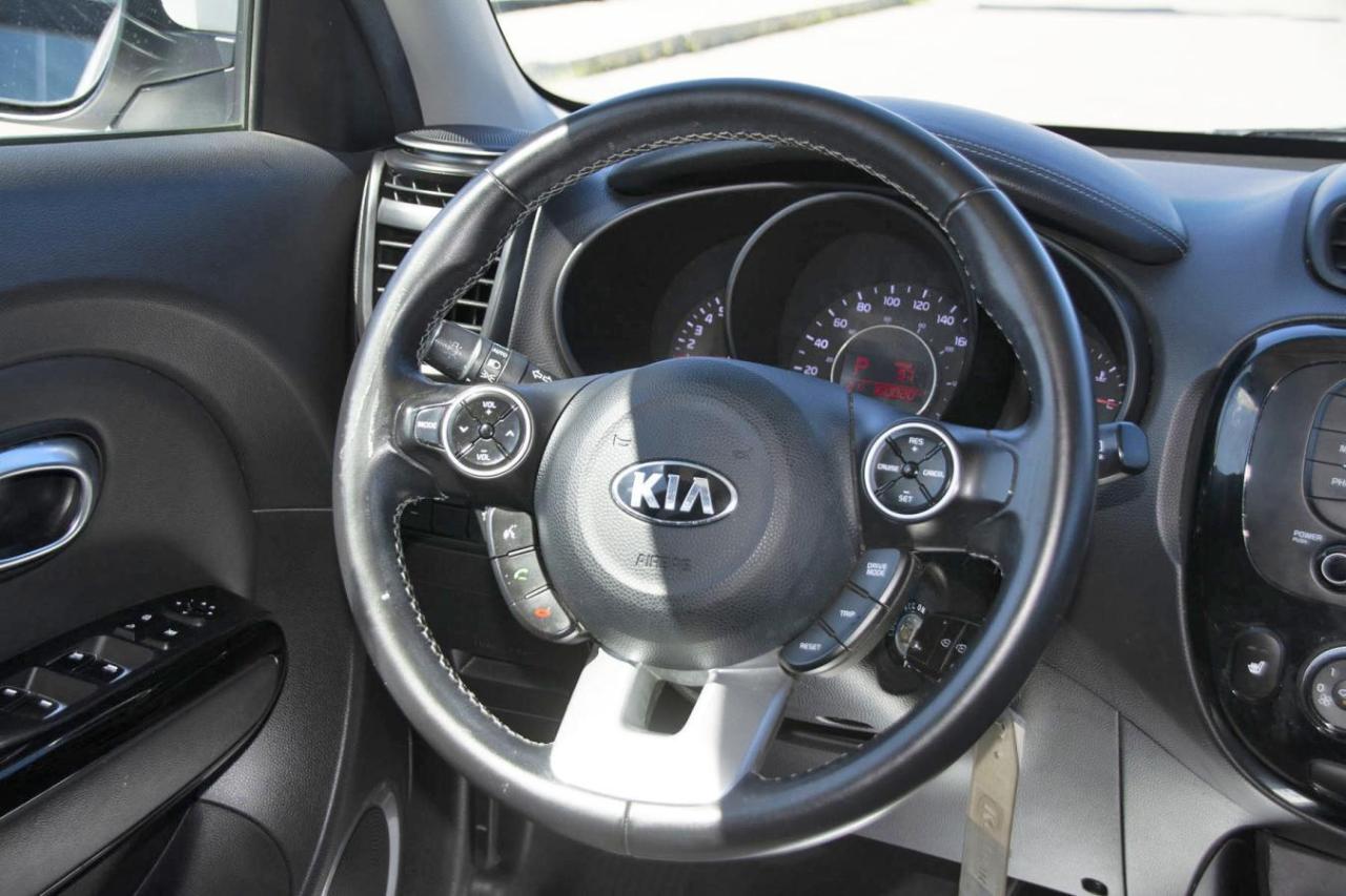 2017 Kia Soul + Photo