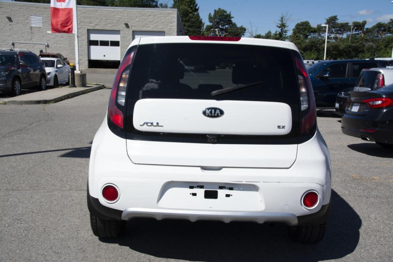 2017 Kia Soul + Photo