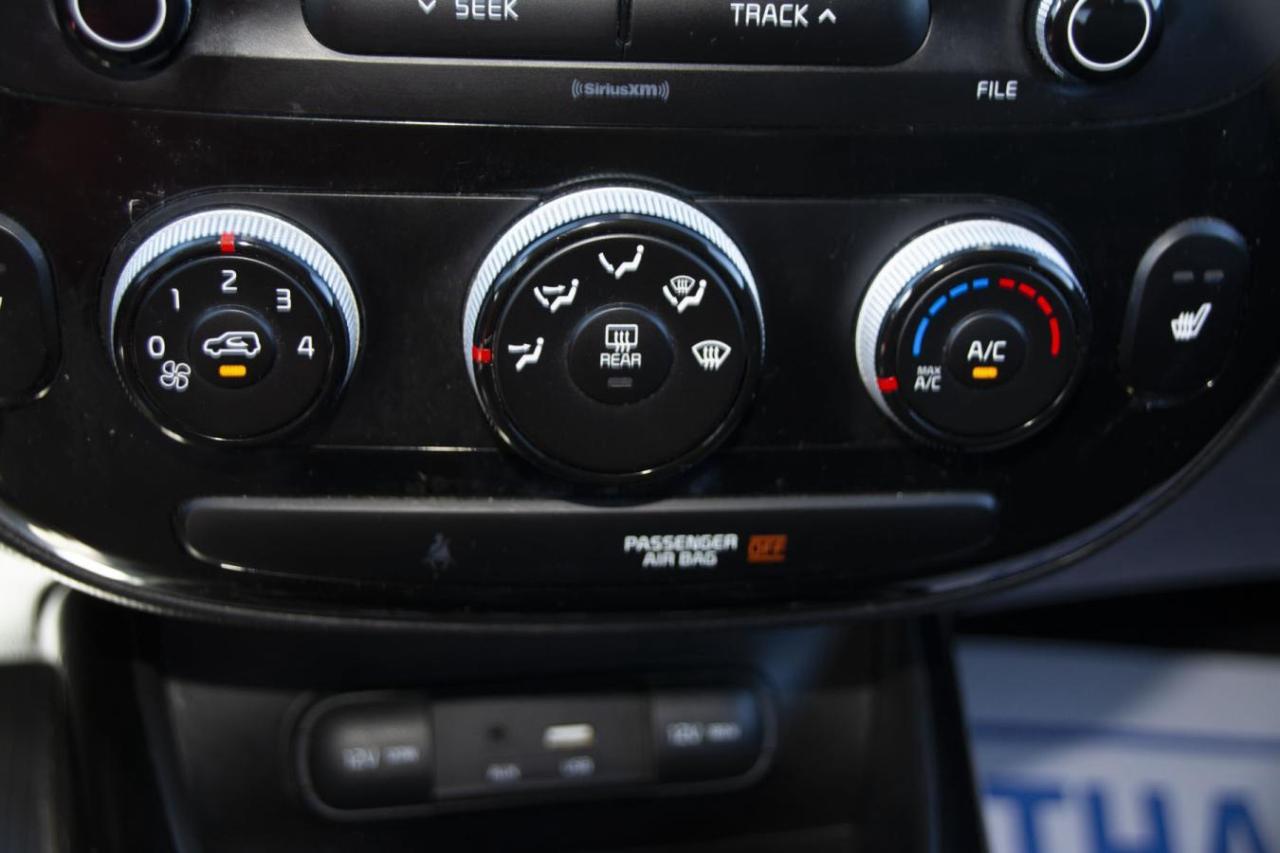 2017 Kia Soul + Photo