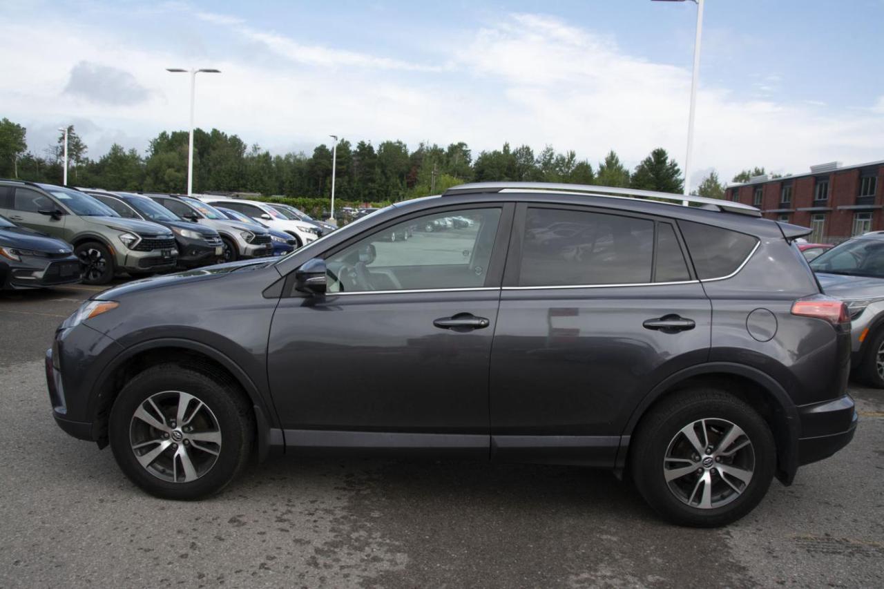 2018 Toyota RAV4 LE Photo