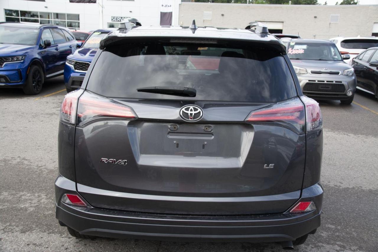2018 Toyota RAV4 LE Photo