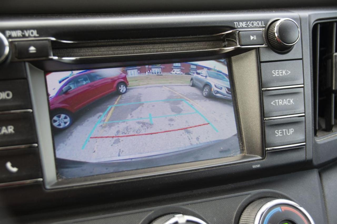 2018 Toyota RAV4 LE Photo