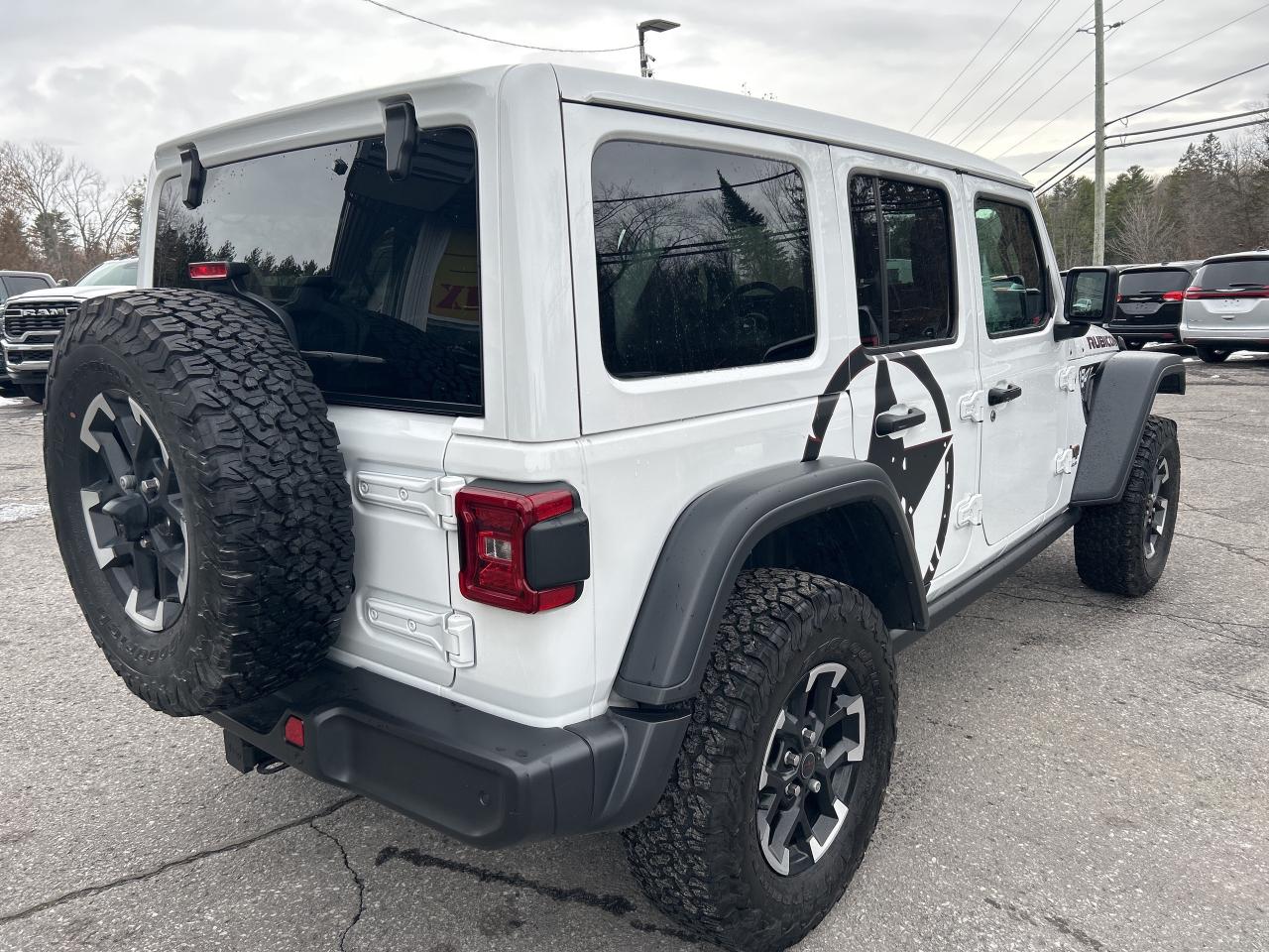 2024 Jeep Wrangler Rubicon Sky-One roof Photo