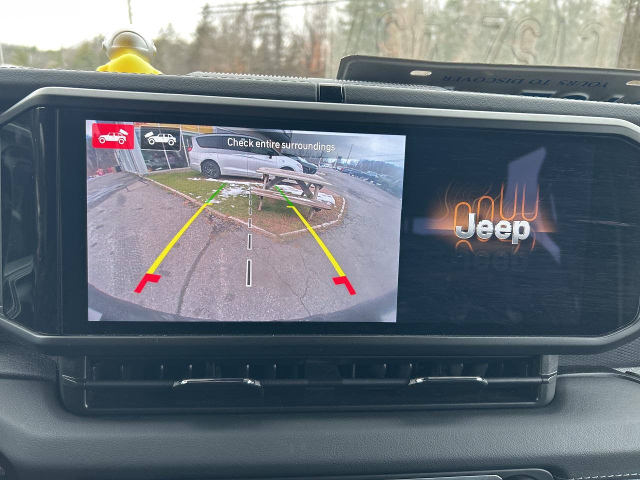 2024 Jeep Wrangler Rubicon Sky-One roof Photo