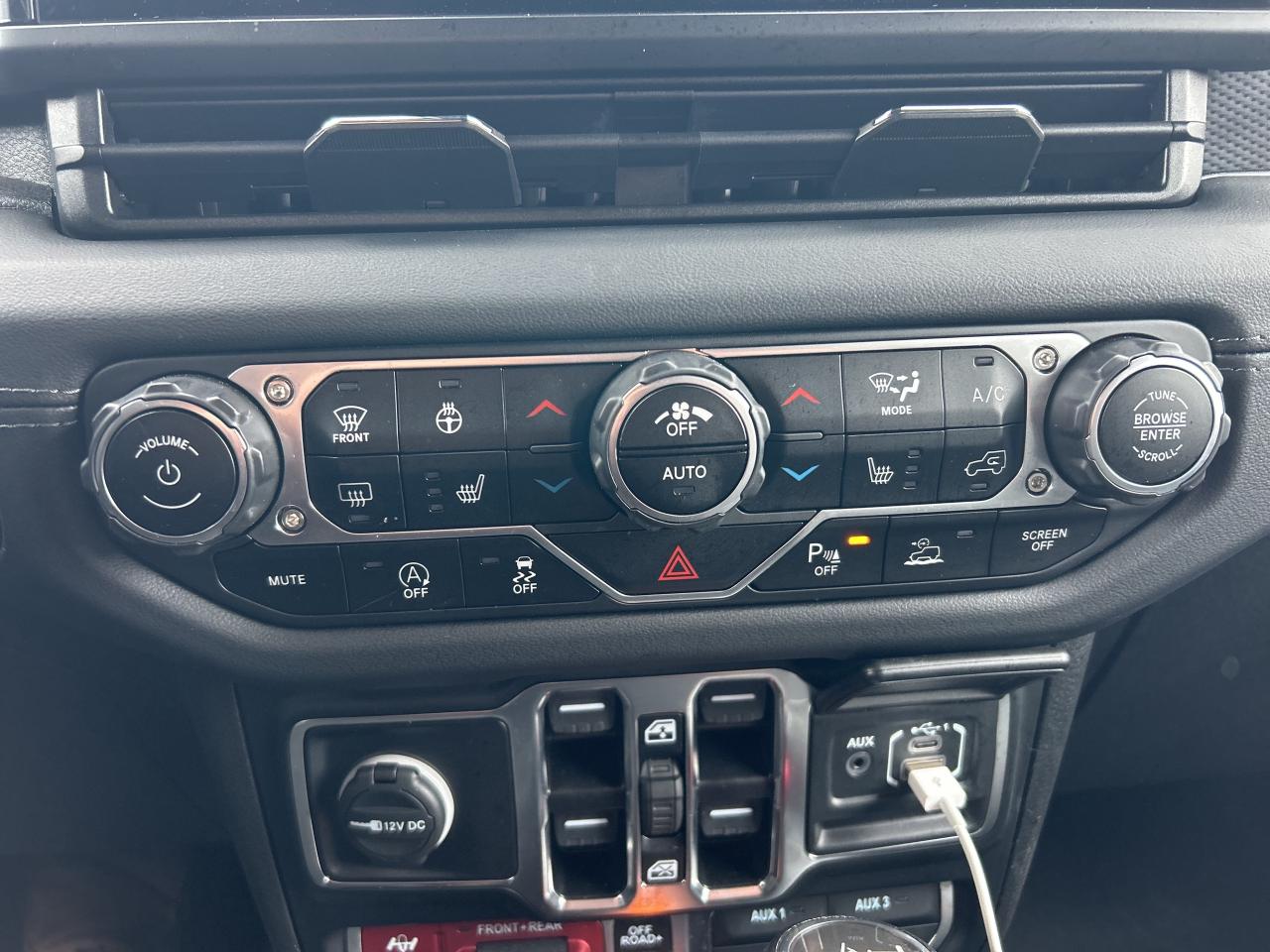 2024 Jeep Wrangler Rubicon Sky-One roof Photo