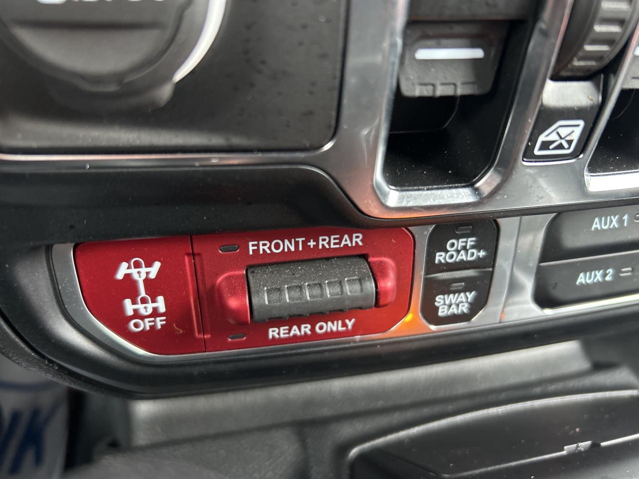 2024 Jeep Wrangler Rubicon Sky-One roof Photo