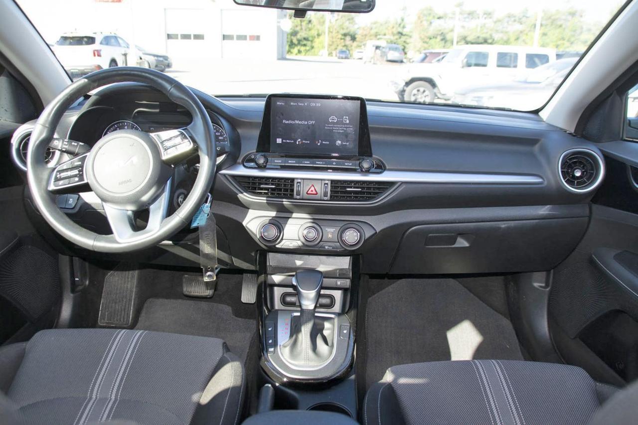 2023 Kia Forte EX Photo