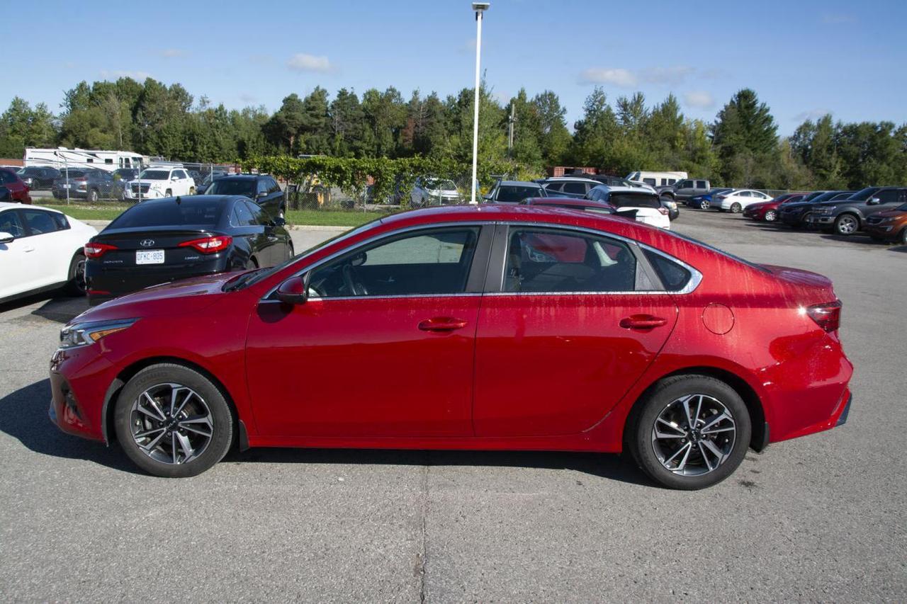 2023 Kia Forte EX Photo