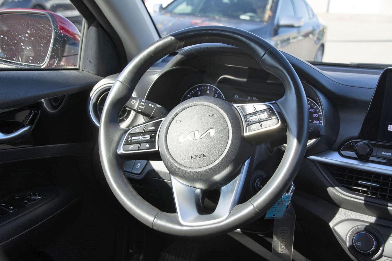 2023 Kia Forte EX Photo