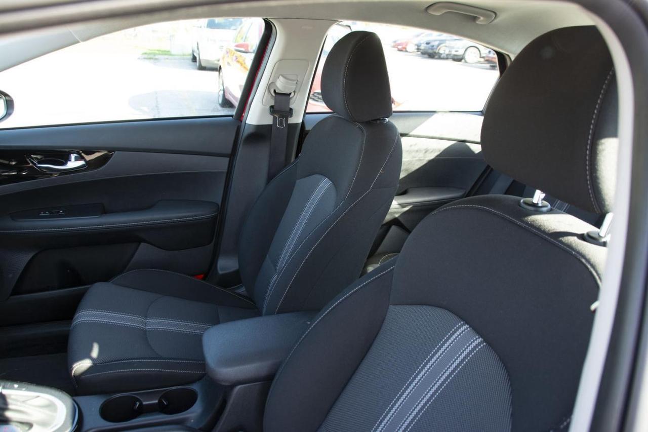 2023 Kia Forte EX Photo