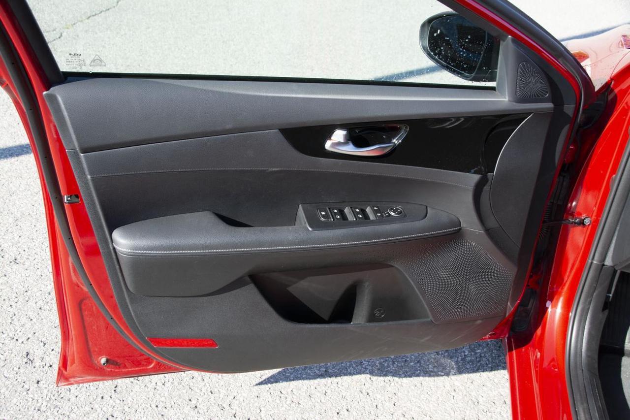 2023 Kia Forte EX Photo