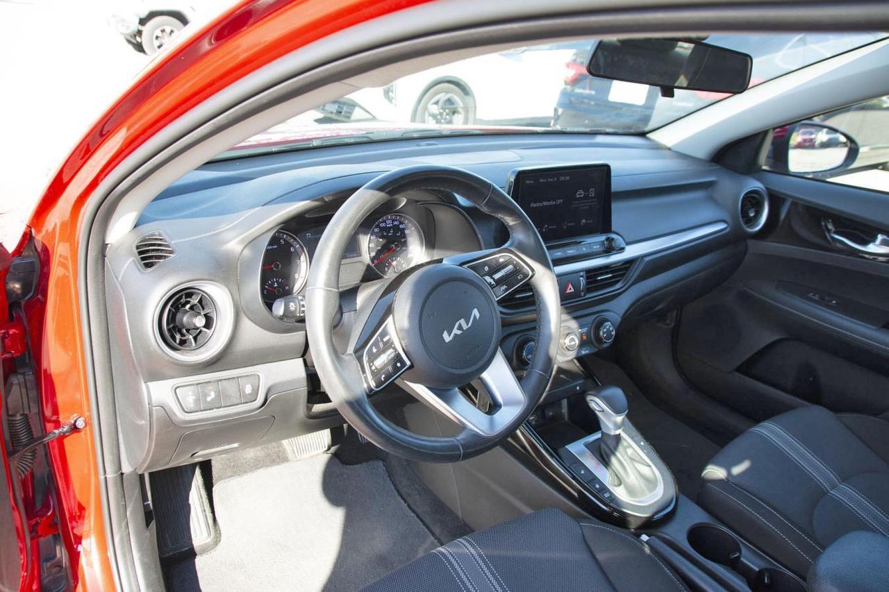 2023 Kia Forte EX Photo