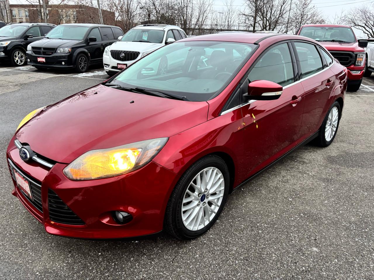 2014 Ford Focus Titanium ** HTD SEATS, AUTOSTART ** Photo2