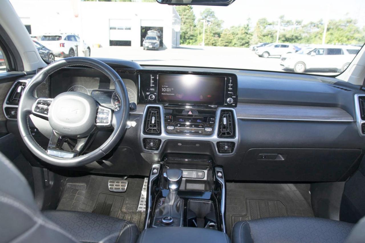 2023 Kia Sorento X-Line EX Photo3