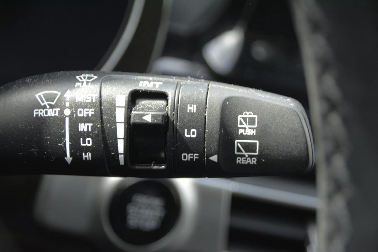 2023 Kia Seltos S Photo