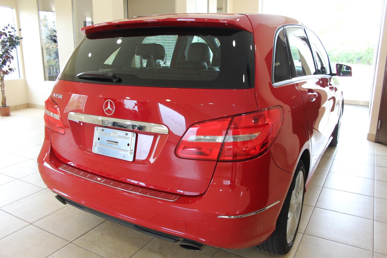 2014 Mercedes-Benz B-Class B250 Sports Tourer Photo3