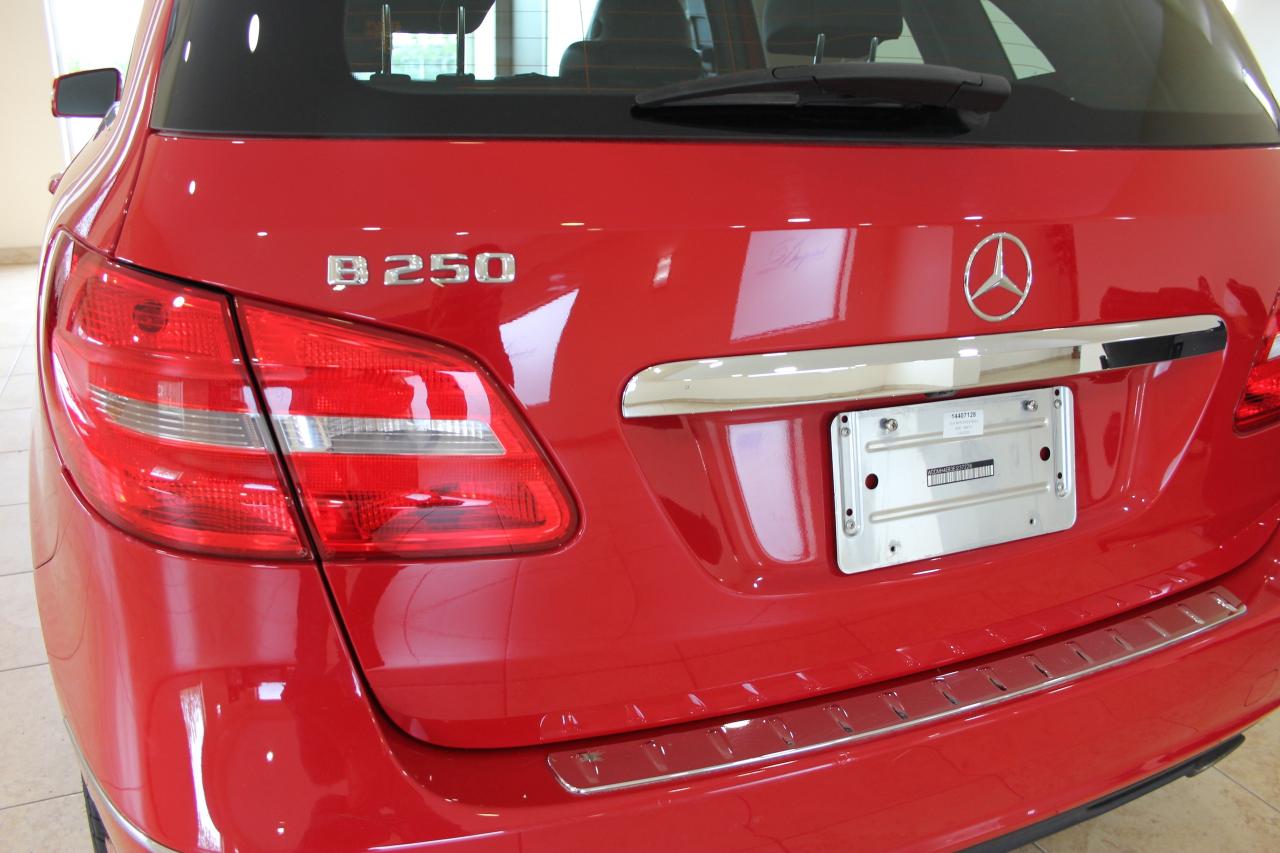 2014 Mercedes-Benz B-Class B250 Sports Tourer Photo