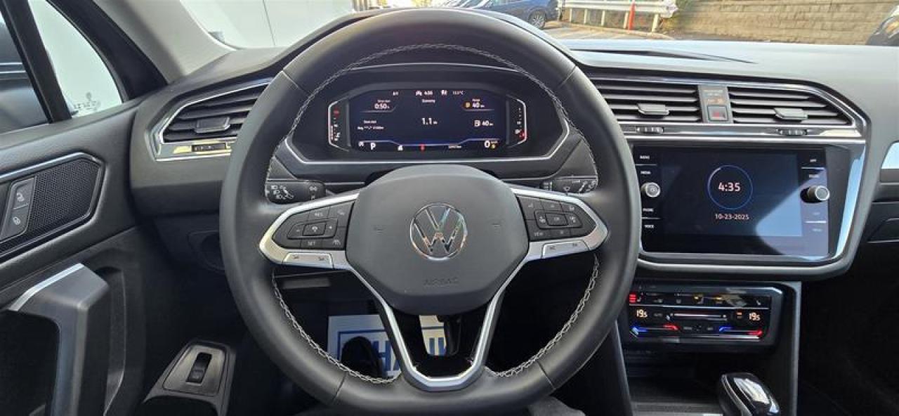 2023 Volkswagen Tiguan Comfortline 2.0T 8sp at w/Tip 4M Photo