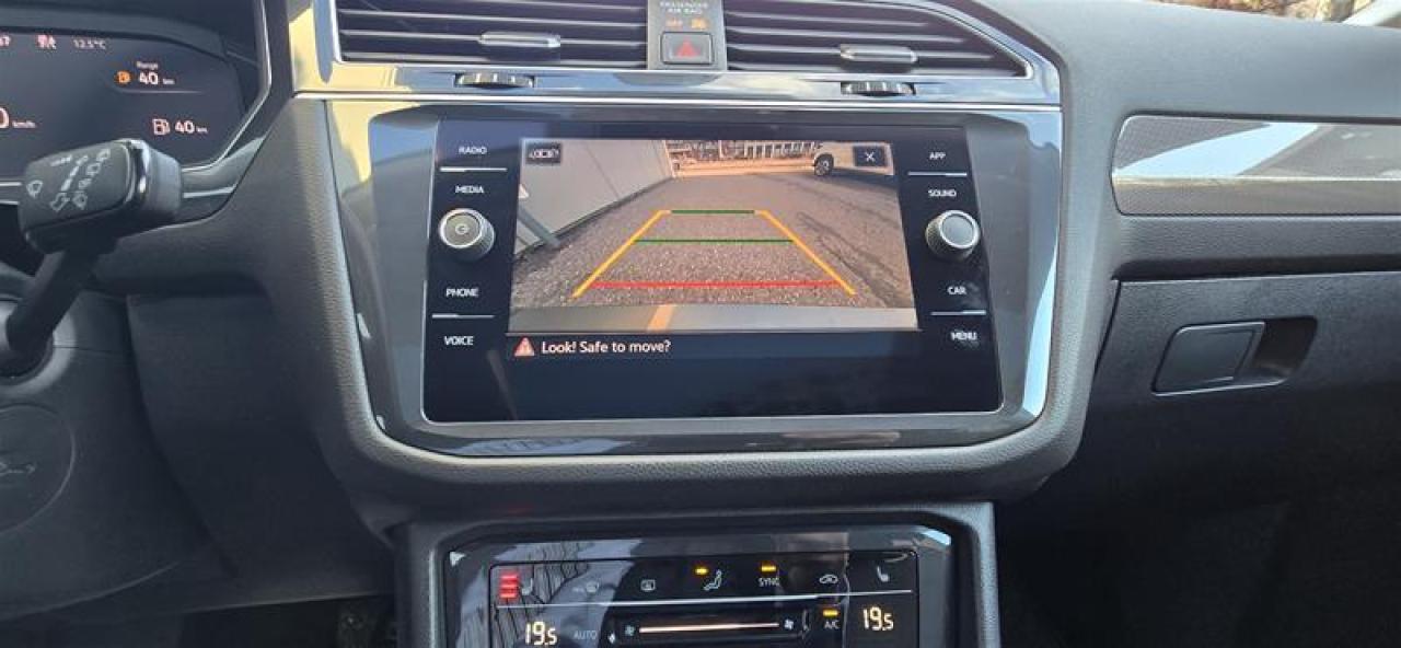 2023 Volkswagen Tiguan Comfortline 2.0T 8sp at w/Tip 4M Photo