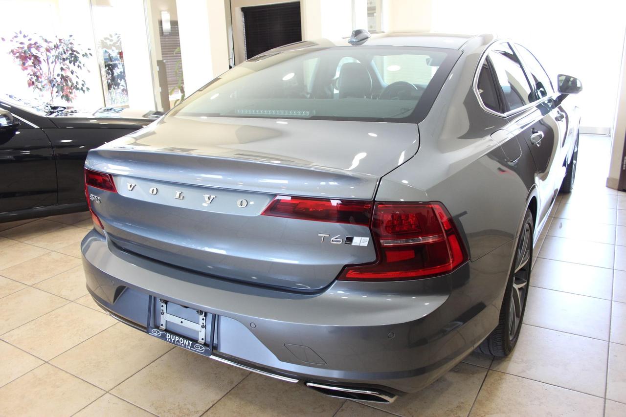 2017 Volvo S90 T6 AWD Momentum Low KM No Accidents! Photo