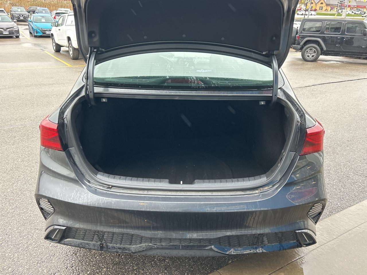 2023 Kia Forte EX   Factory Warranty   Clean Carfax Photo4