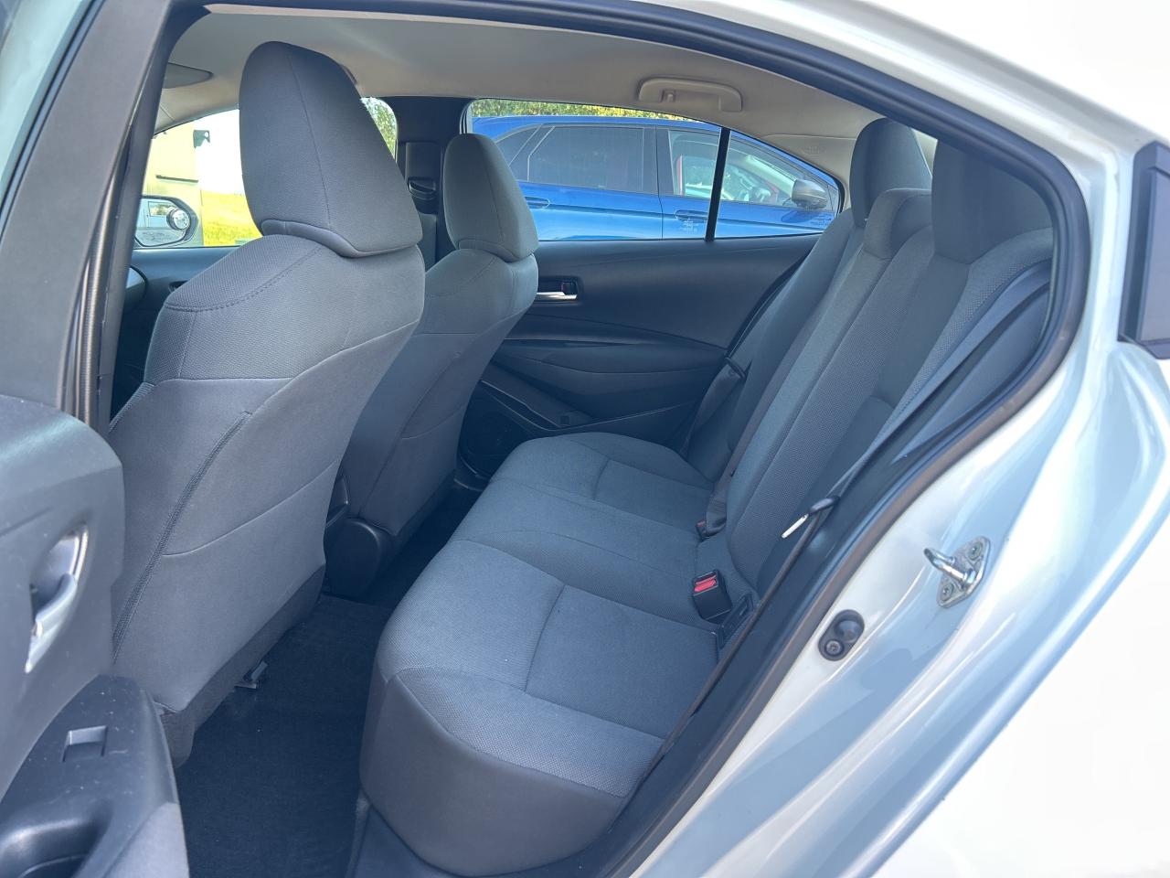 2020 Toyota Corolla LE   Clean Carfax Photo