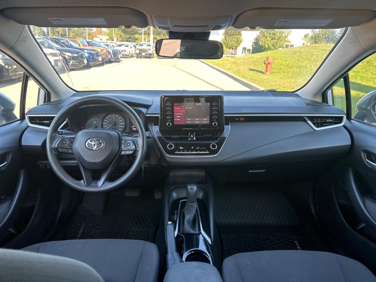 2020 Toyota Corolla LE   Clean Carfax Photo