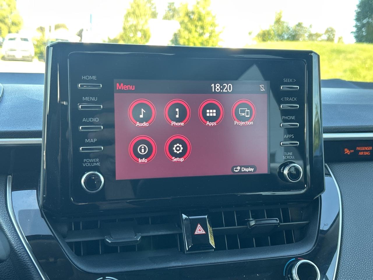 2020 Toyota Corolla LE   Clean Carfax Photo