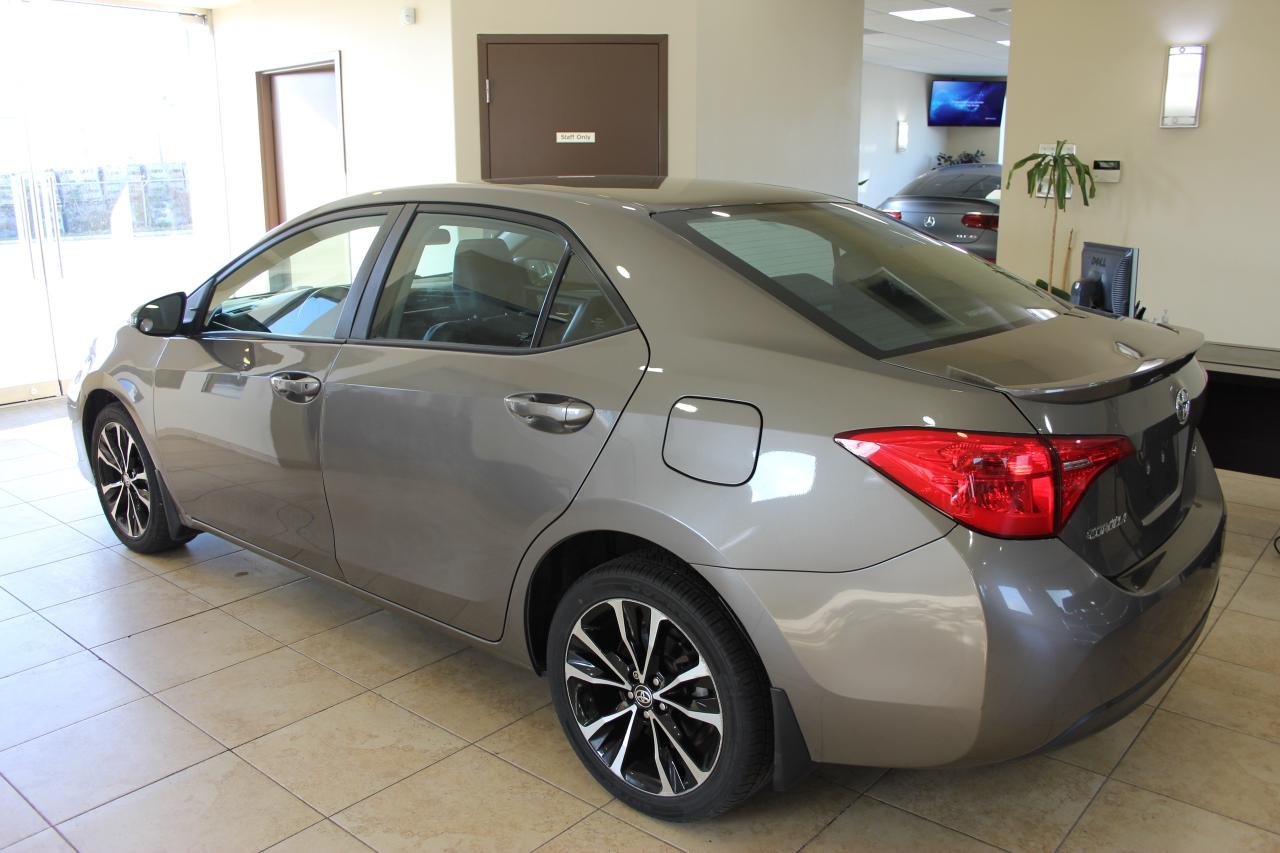 2019 Toyota Corolla SE CVT Sunroof RearCam Heated Seats! Photo