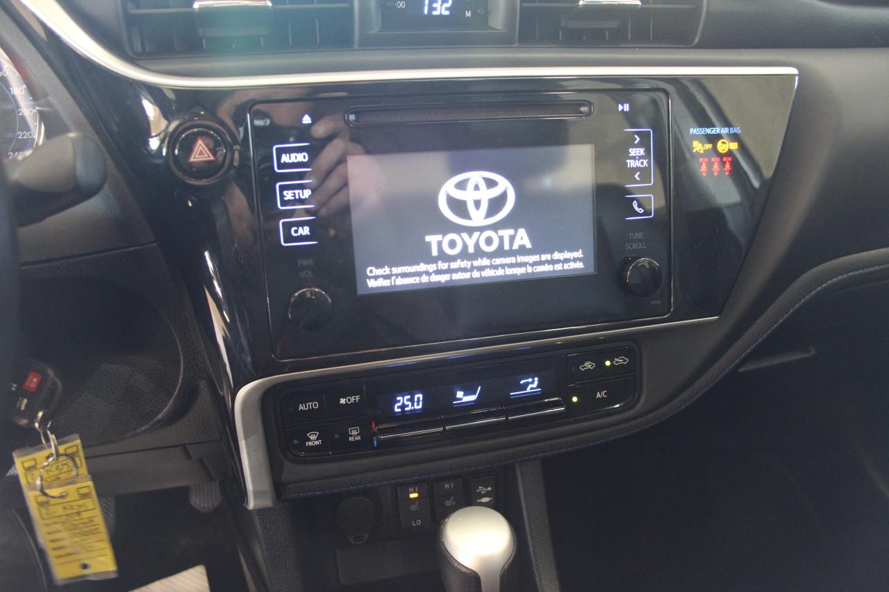 2019 Toyota Corolla SE CVT Sunroof RearCam Heated Seats! Photo