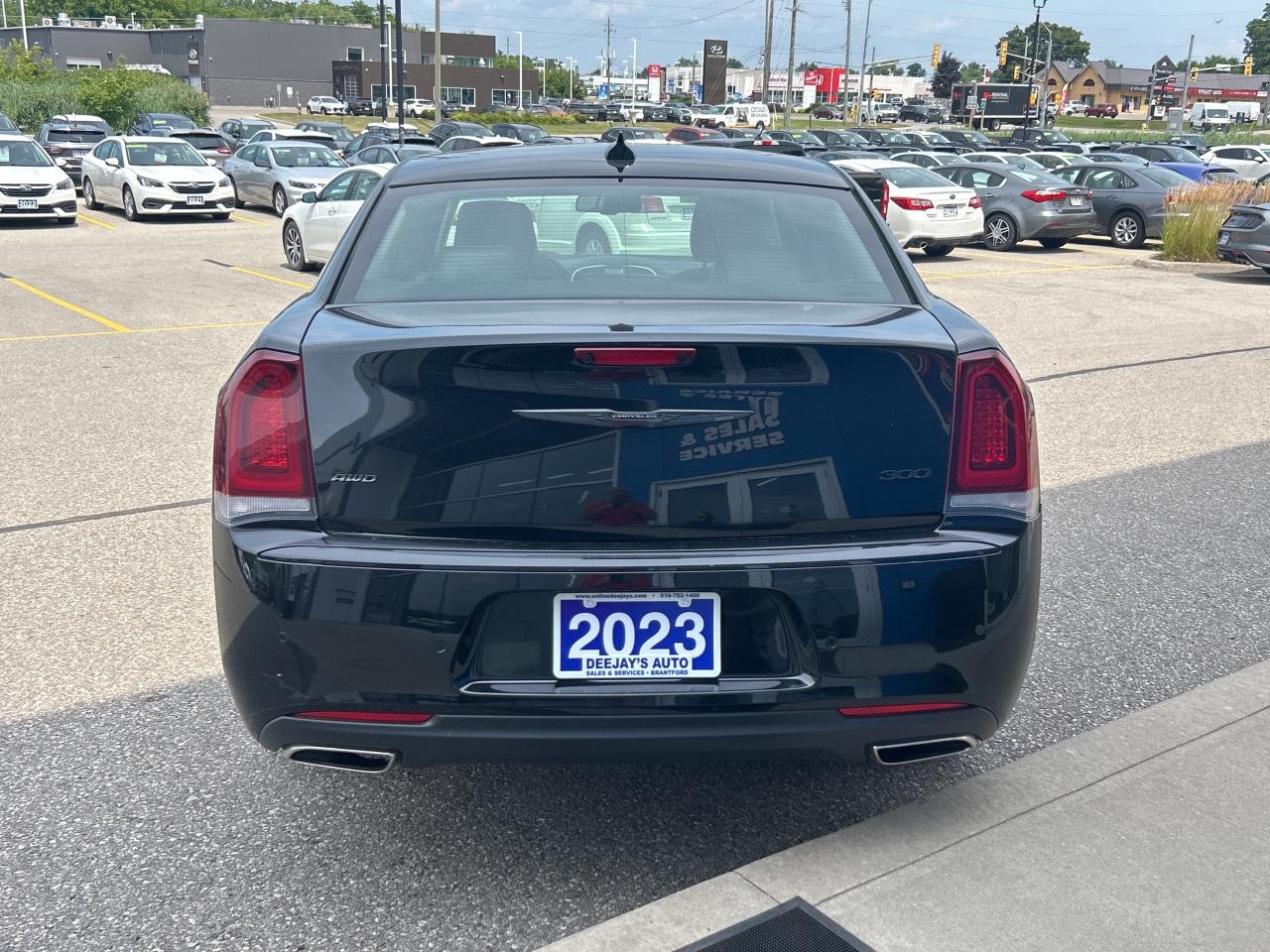 2023 Chrysler 300 Touring L   Panoramic Roof   Loaded Photo