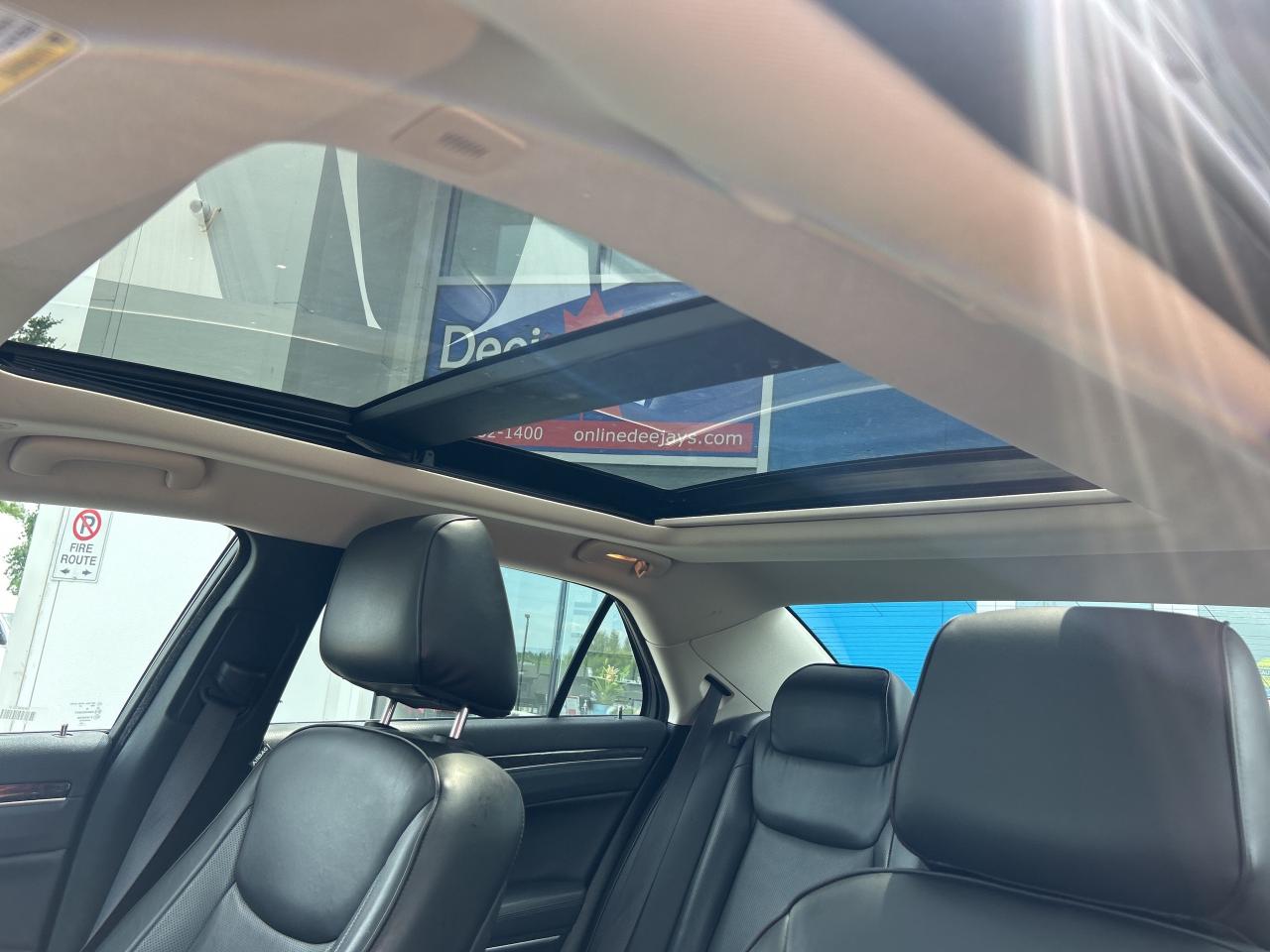 2023 Chrysler 300 Touring L   Panoramic Roof   Loaded Photo