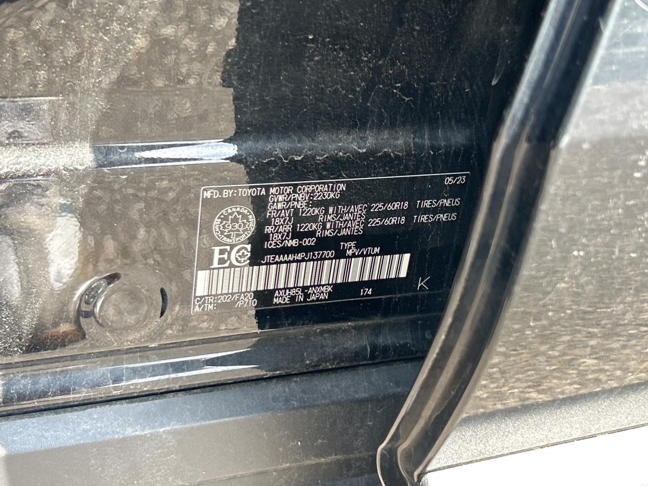 2023 Toyota Venza LE Hybrid   Clean Carfax Photo