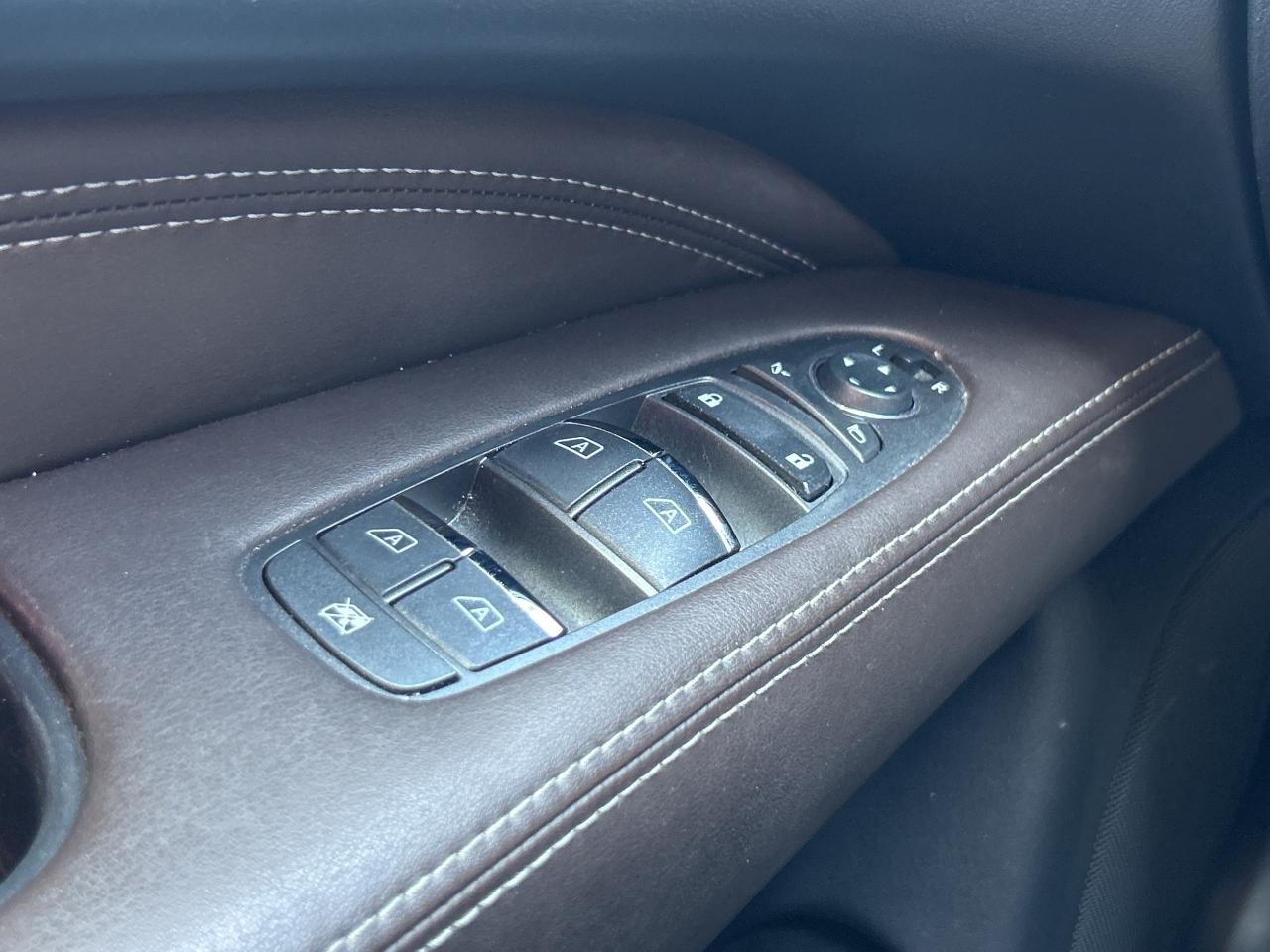 2020 Infiniti QX60 Essential   7 Seats   Safety Tech   Clean Carfax Photo