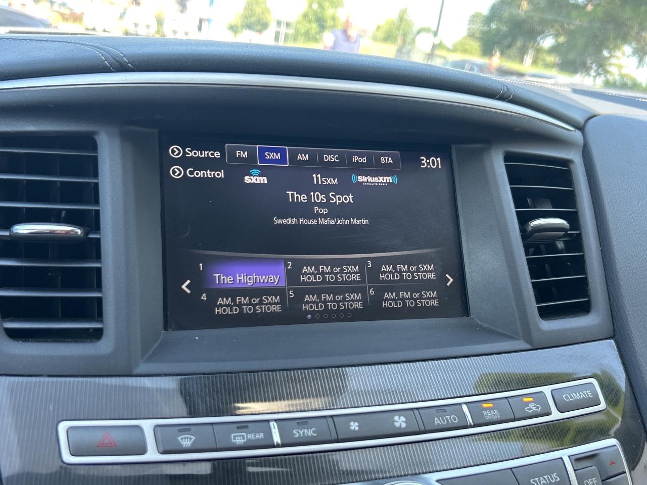 2020 Infiniti QX60 Essential   7 Seats   Safety Tech   Clean Carfax Photo