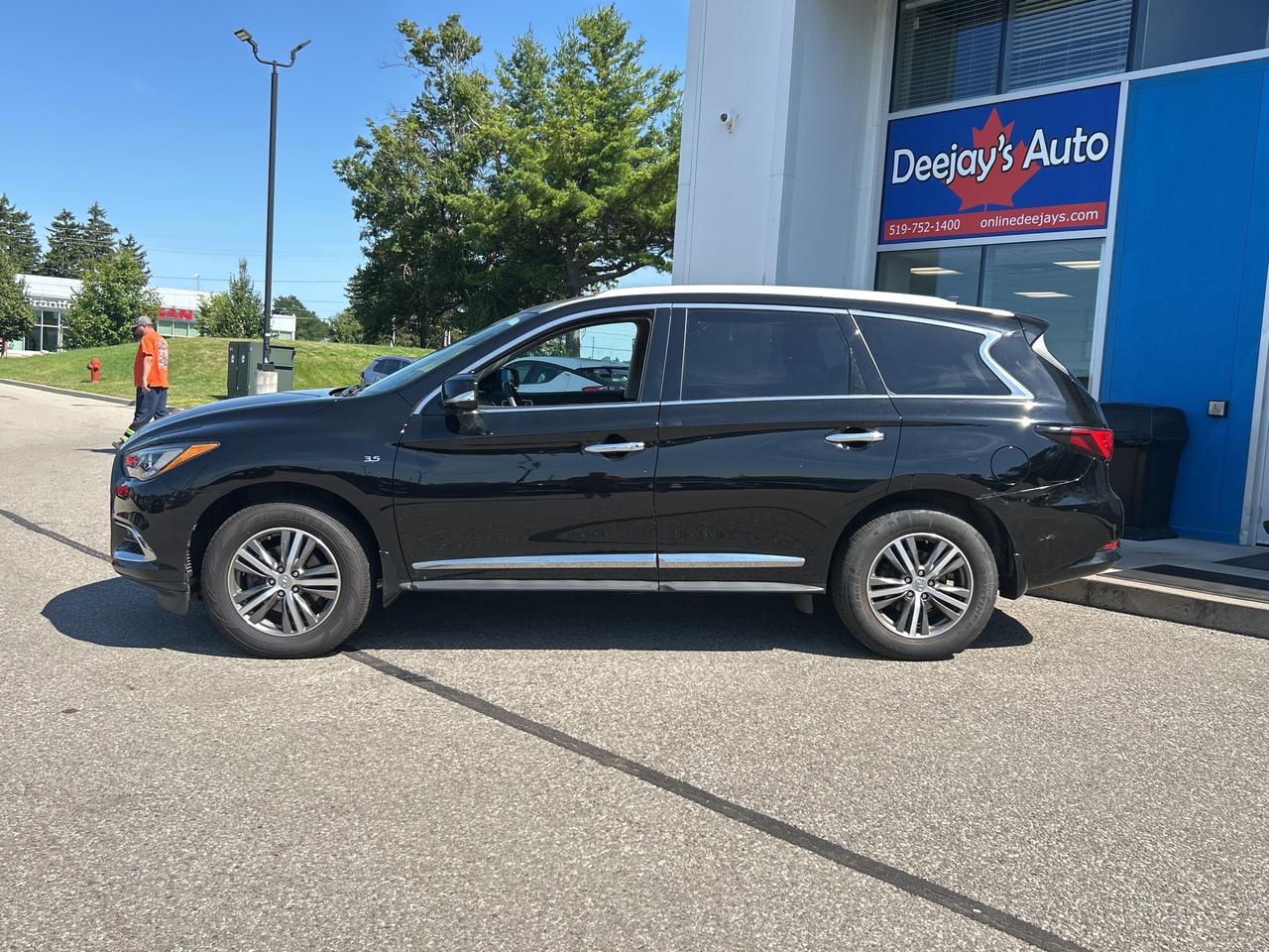 2020 Infiniti QX60 Essential   7 Seats   Safety Tech   Clean Carfax Photo