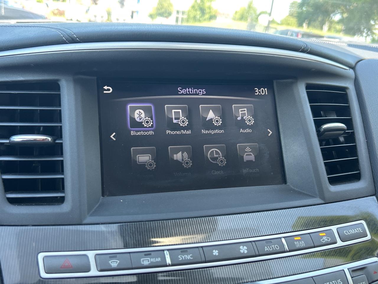 2020 Infiniti QX60 Essential   7 Seats   Safety Tech   Clean Carfax Photo