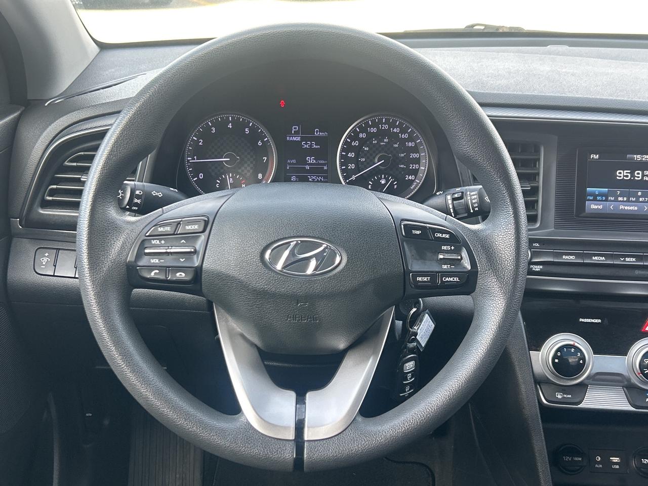 2020 Hyundai Elantra Essential   Clean Carfax Photo