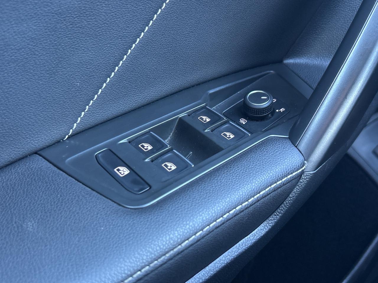 2024 Volkswagen Tiguan Comfortline 4MOTION    Pano Roof   Clean Carfax Photo