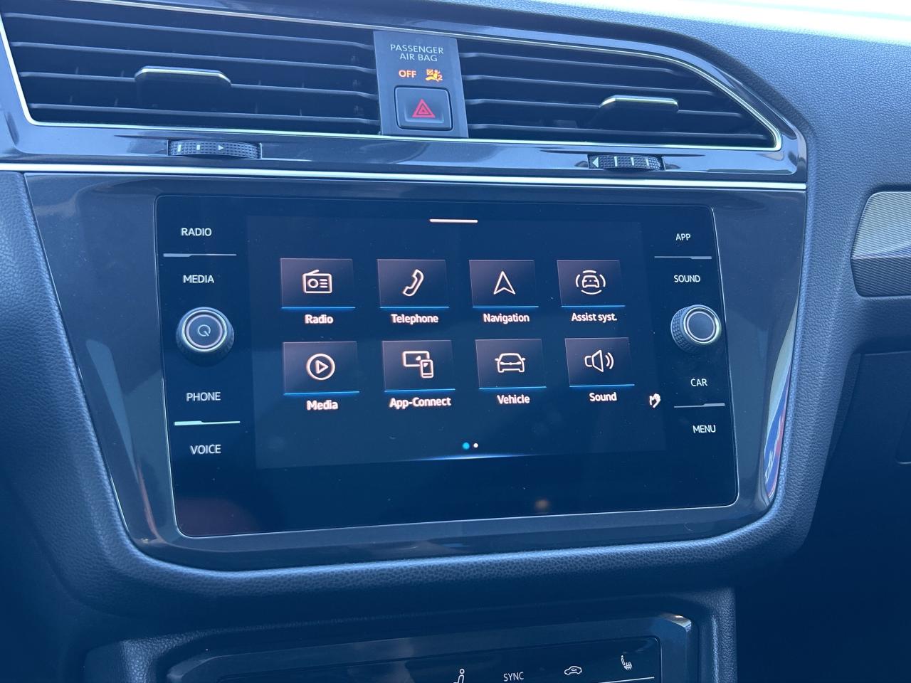 2024 Volkswagen Tiguan Comfortline 4MOTION    Pano Roof   Clean Carfax Photo