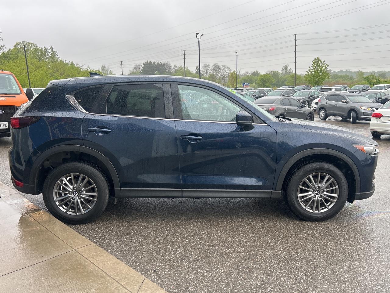 2019 Mazda CX-5 GS   Leatherette   CarPlay   Clean Carfax Photo2