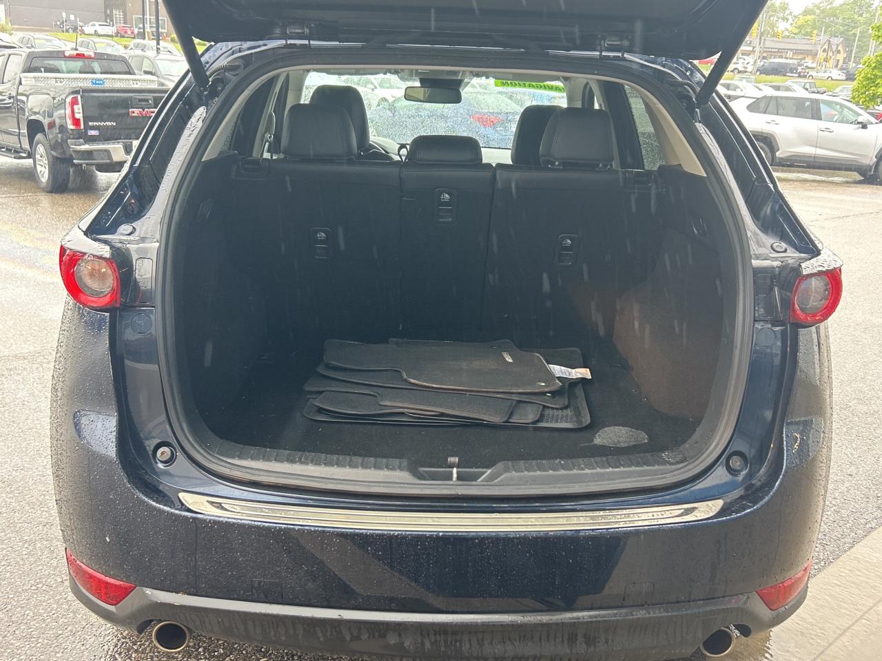 2019 Mazda CX-5 GS   Leatherette   CarPlay   Clean Carfax Photo