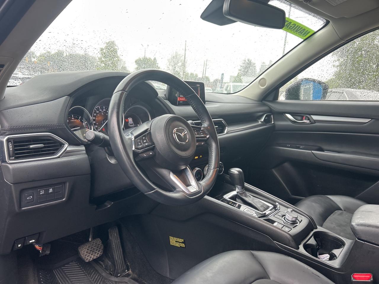 2019 Mazda CX-5 GS   Leatherette   CarPlay   Clean Carfax Photo