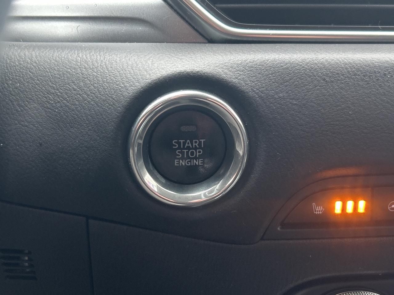 2019 Mazda CX-5 GS   Leatherette   CarPlay   Clean Carfax Photo