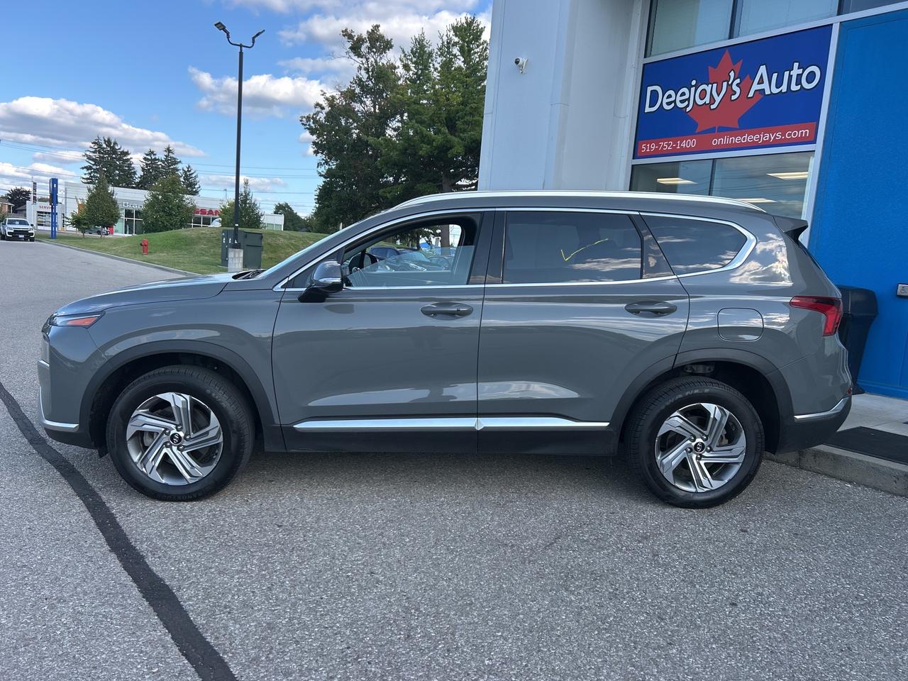 2022 Hyundai Santa Fe Preferred Photo