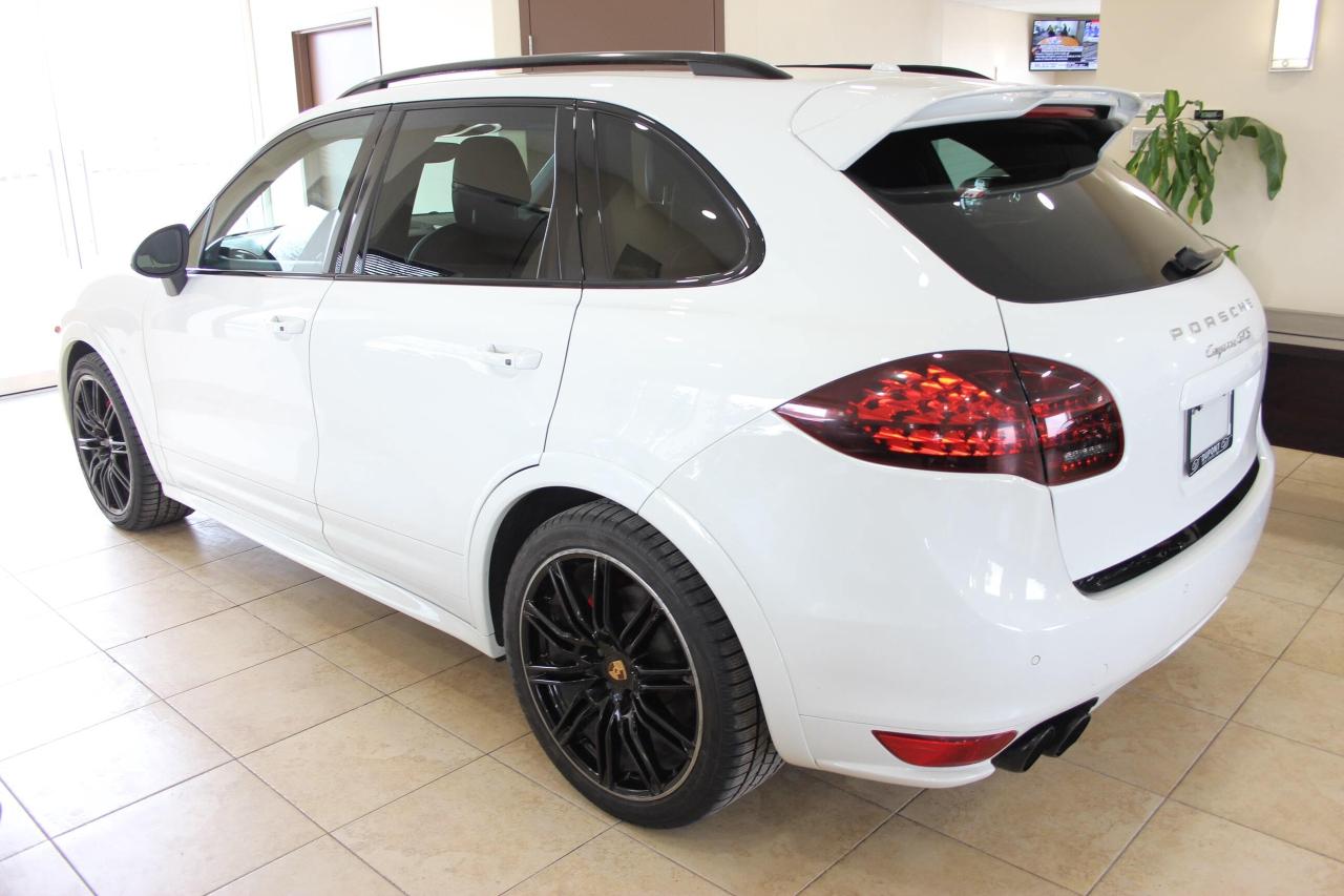2014 Porsche Cayenne GTS 420HP NAVI REARCAM PANOROOF 21"SPORT WHEELS Photo