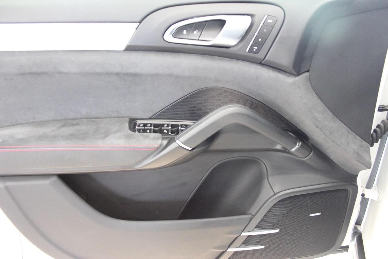 2014 Porsche Cayenne GTS 420HP NAVI REARCAM PANOROOF 21"SPORT WHEELS Photo