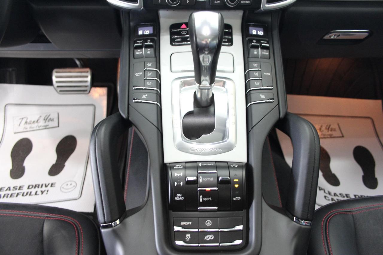 2014 Porsche Cayenne GTS 420HP NAVI REARCAM PANOROOF 21"SPORT WHEELS Photo